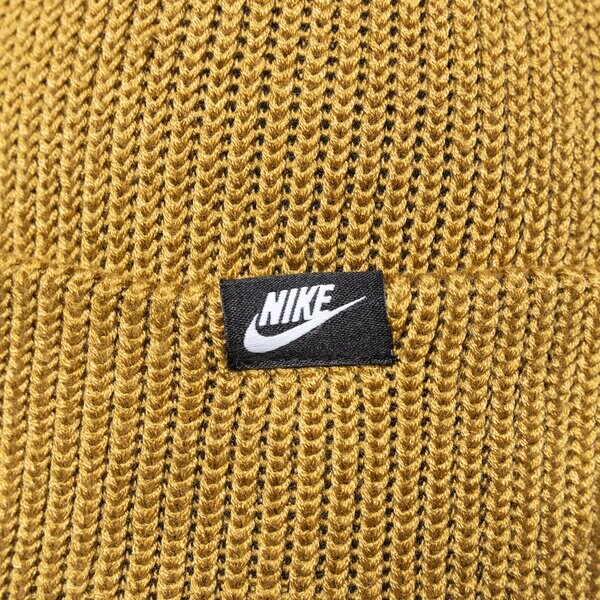 Дамска зимна шапка NIKE ШАПКА U NSW BEANIE CUFFED FUTURA dj6223-382 цвят кафяв