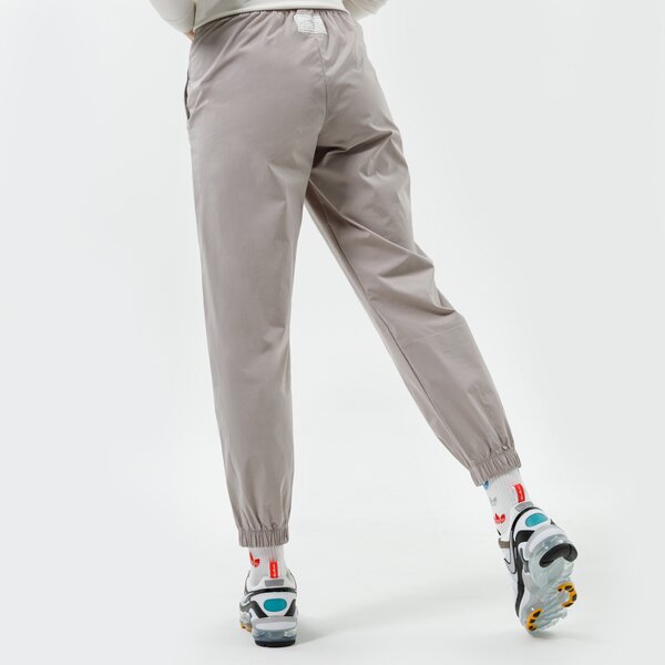 Дамски панталони NIKE ПАНТАЛОНИ W NSW ICN CLSH WVN HR JGGR dd5048-033 цвят сив