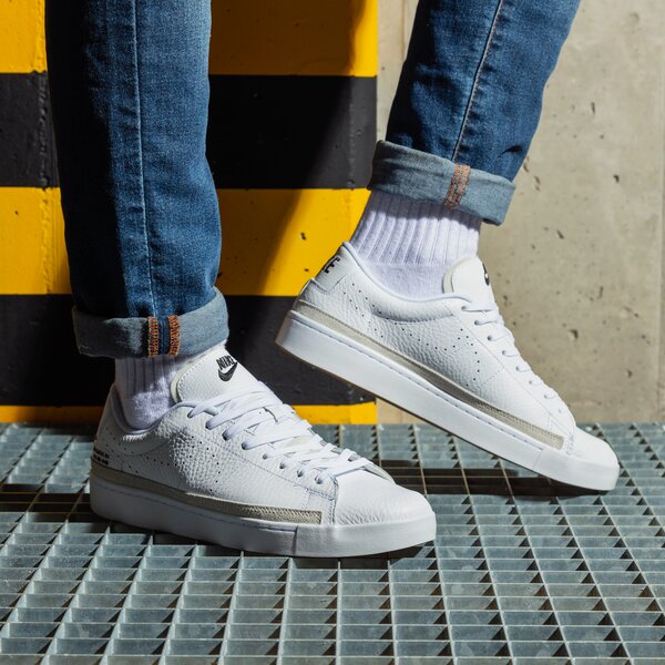 Мъжки маратонки NIKE BLAZER LOW  da2045-100 цвят бял