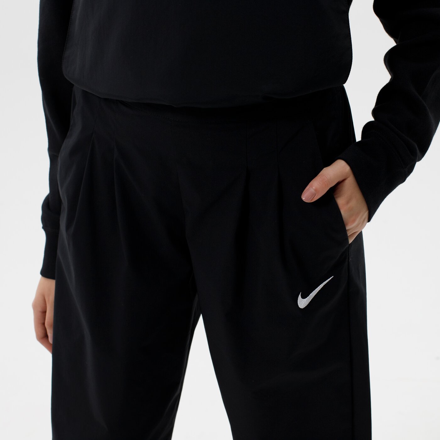 Дамски панталони NIKE ПАНТАЛОНИ W NSW ICN CLSH WVN HR JGGR dd5048-010 цвят черен