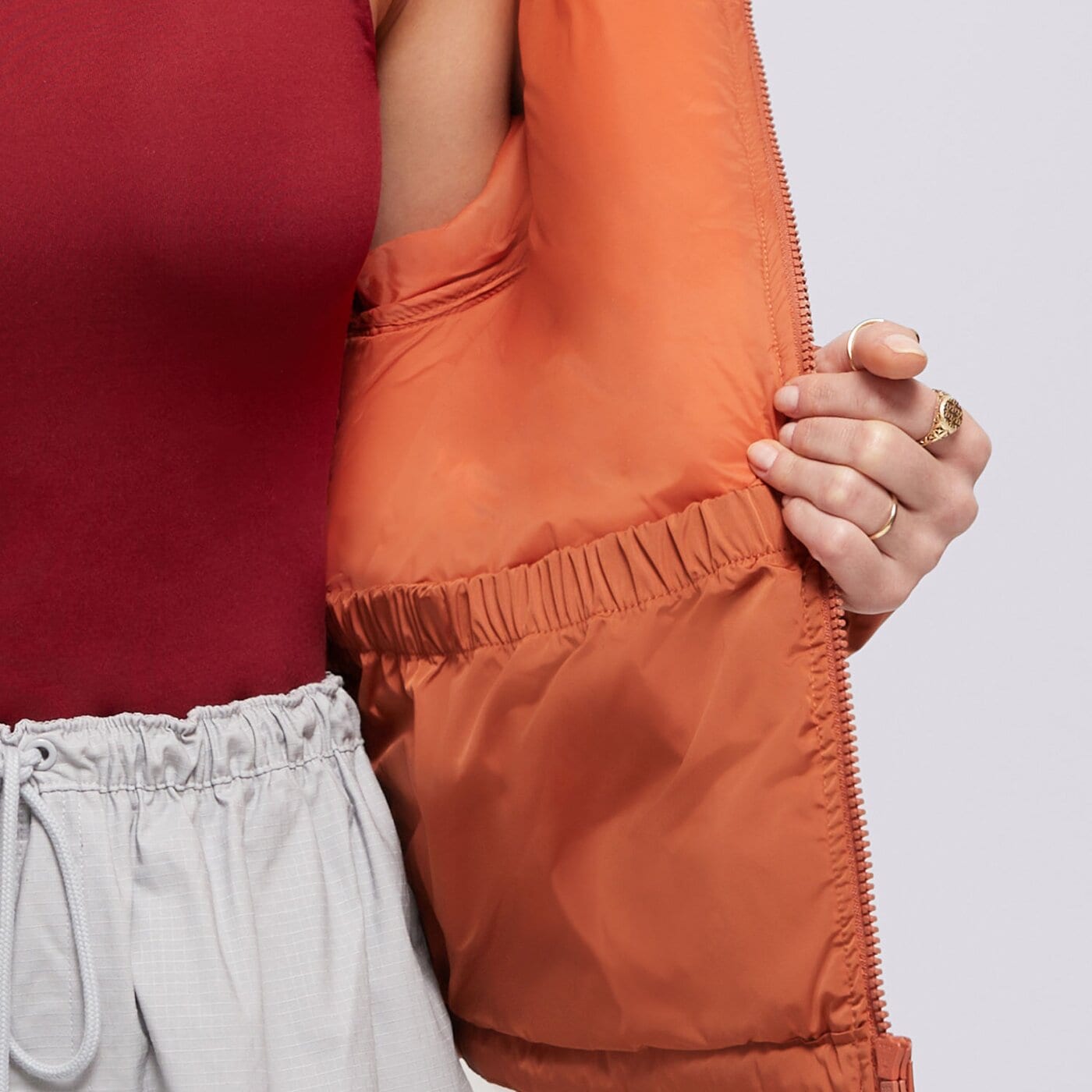 Дамско зимно яке VANS ЯКЕ ЗИМНО MTE AUBREY PRIMALOFT PUFFER vn000hjvc9j1 цвят оранжев