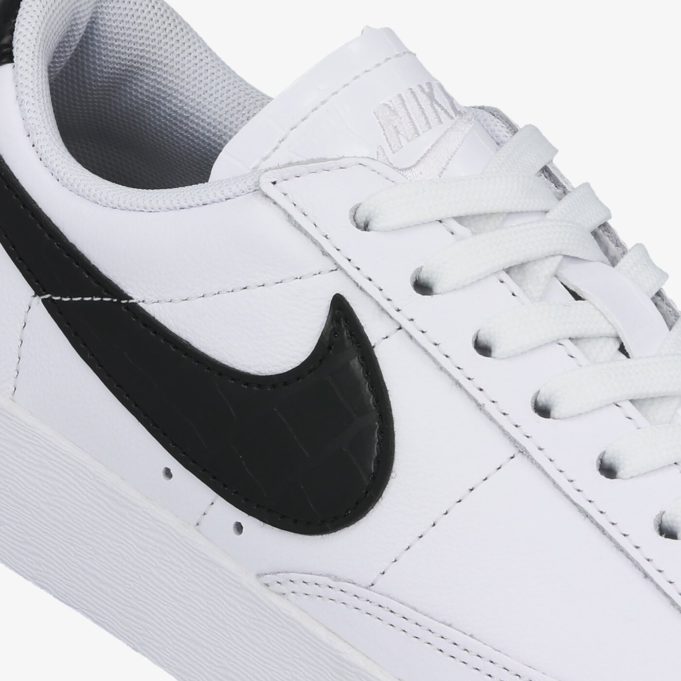 Дамски маратонки NIKE BLAZER LOW bq0033-100 цвят бял