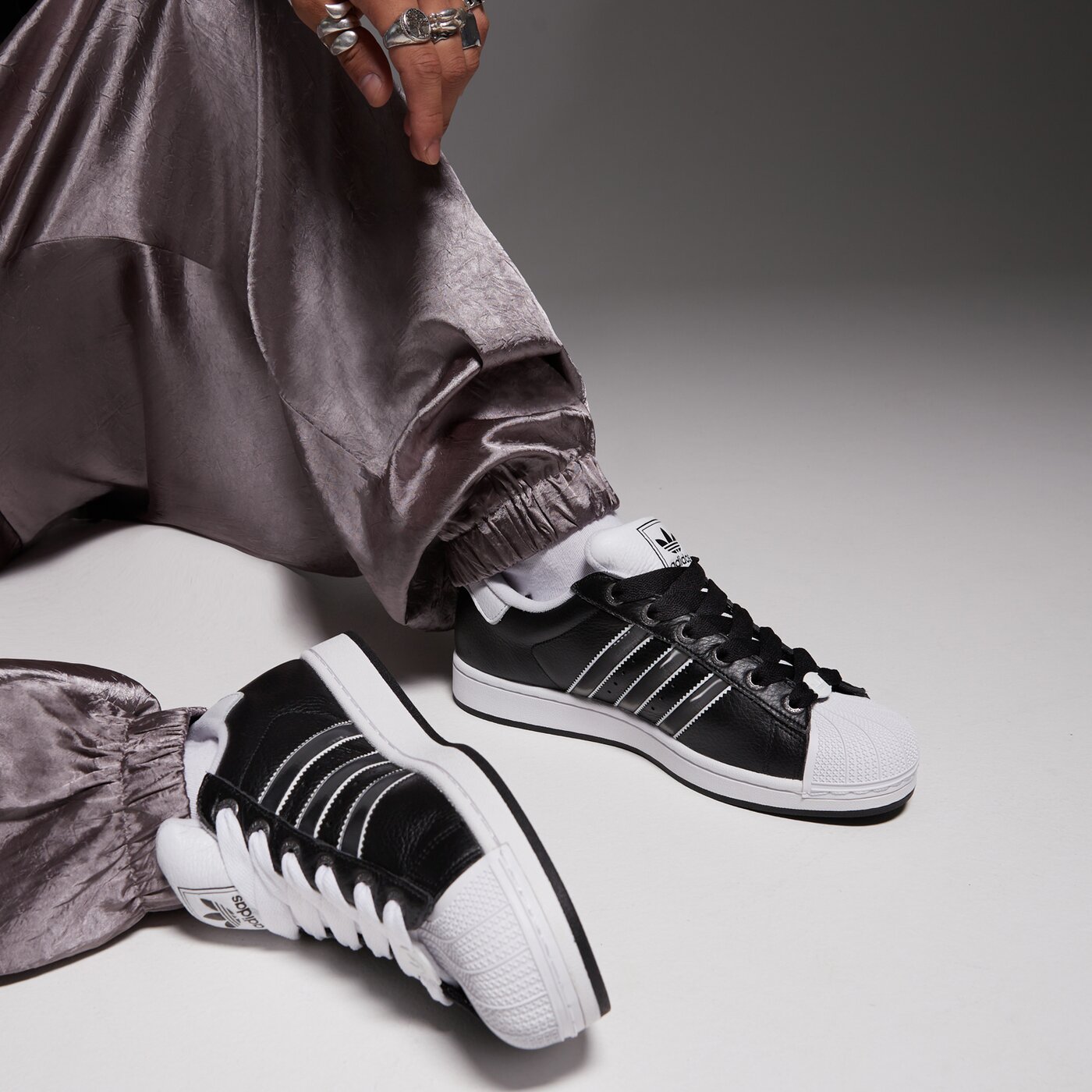 Мъжки маратонки ADIDAS SUPERSTAR  jq3209 цвят черен