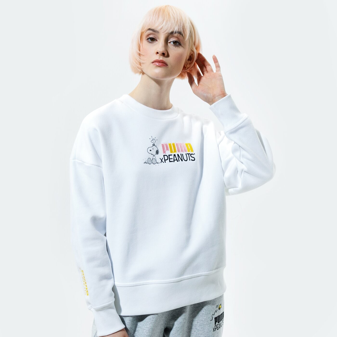 Дамски суичър PUMA СУИТЧЪР PUMA X PEANUTS W CREW 53115902 цвят бял
