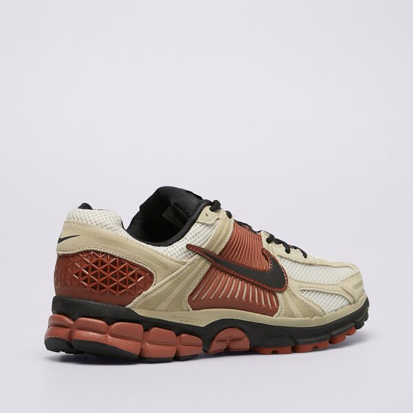 Мъжки маратонки NIKE ZOOM VOMERO 5 hf1553-201 цвят бежов