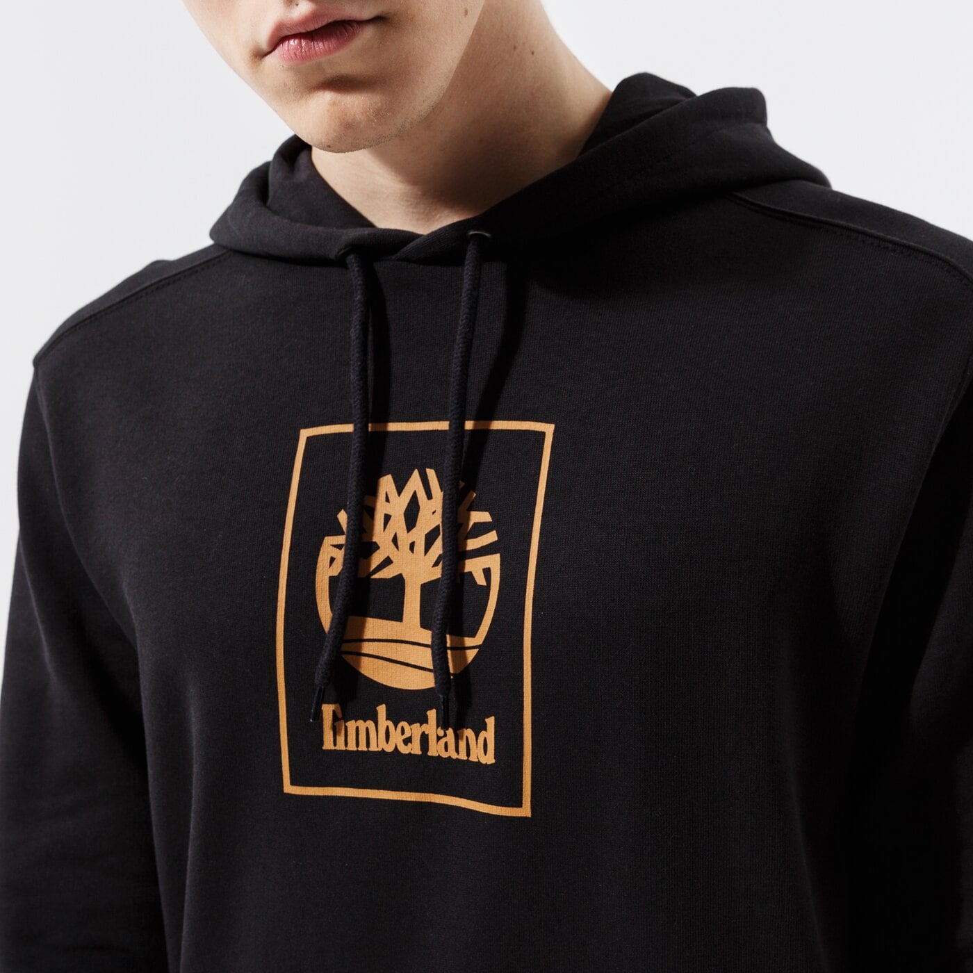 Мъжки суичър TIMBERLAND СУИТЧЪР С КАЧУЛКА TREE LOGO HOODED BLACK tb0a5phm0011 цвят черен