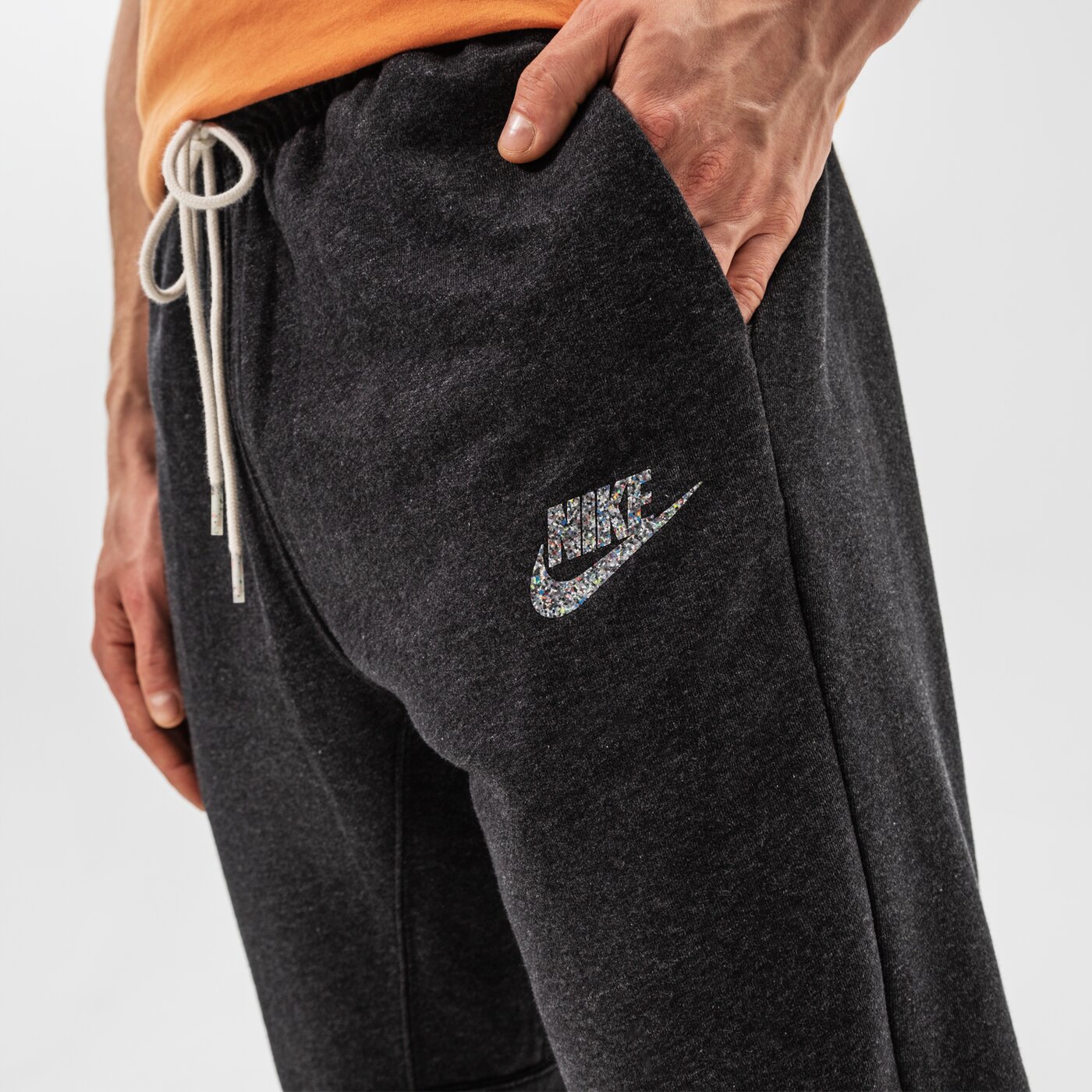 Мъжки панталони NIKE ПАНТАЛОНИ M NSW REVIVAL FLC JGGR C dm5626-010 цвят черен