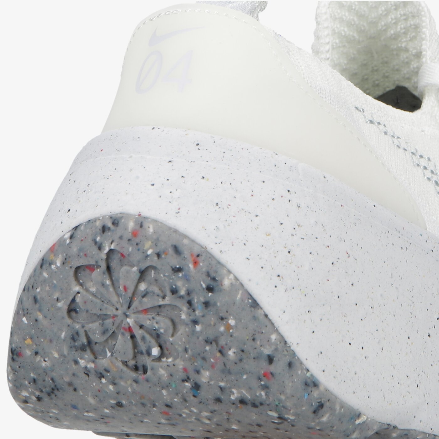 Мъжки маратонки NIKE SPACE HIPPIE 04 dq2897-100 цвят бял