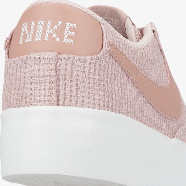 Дамски маратонки NIKE W BLAZER LOW PLATFORM ESS  dn0744-600 цвят розов