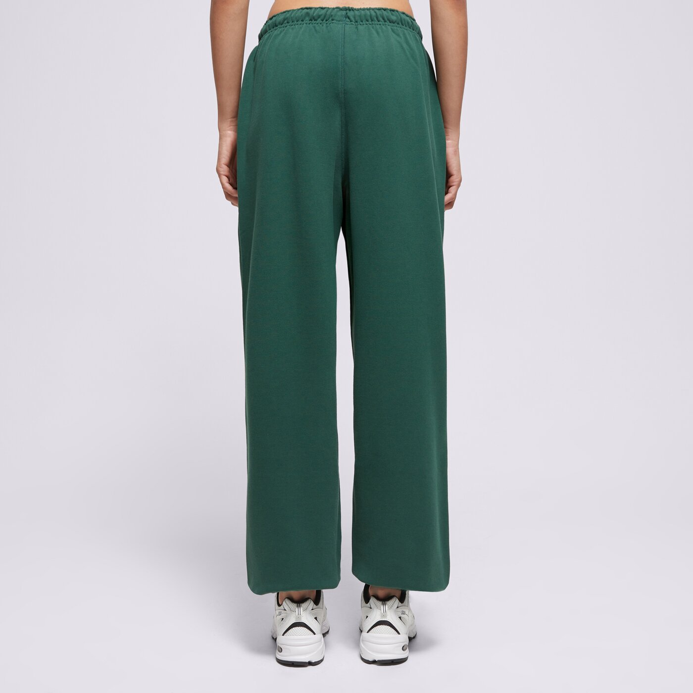 Дамски панталони NEW BALANCE ПАНТАЛОНИ ATHLETICS   FRENCH TERRY JOGGER wp41513nwg цвят зелен