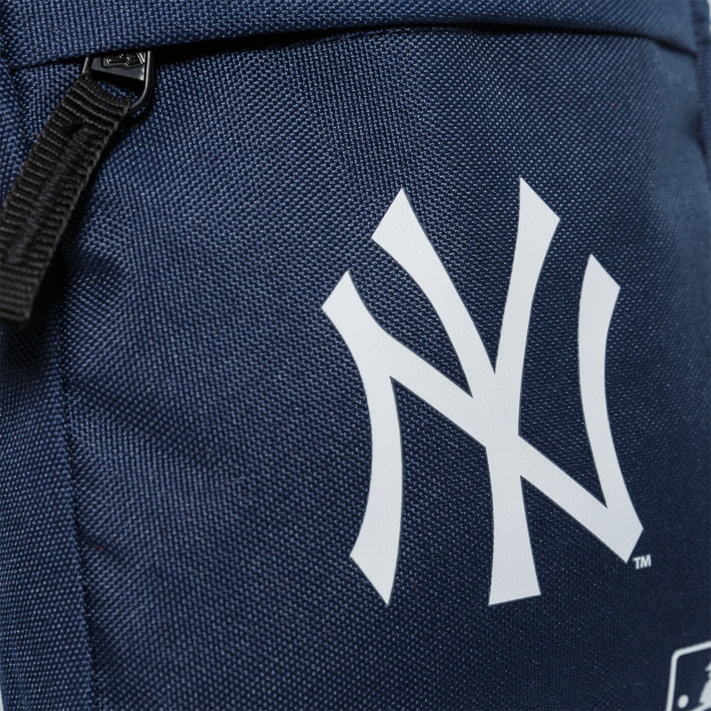 Дамски сак NEW ERA ЧАНТА MLB SIDE BAG NEW YORK YANKEES NEW YORK YANKEES 12380997 цвят тъмносин