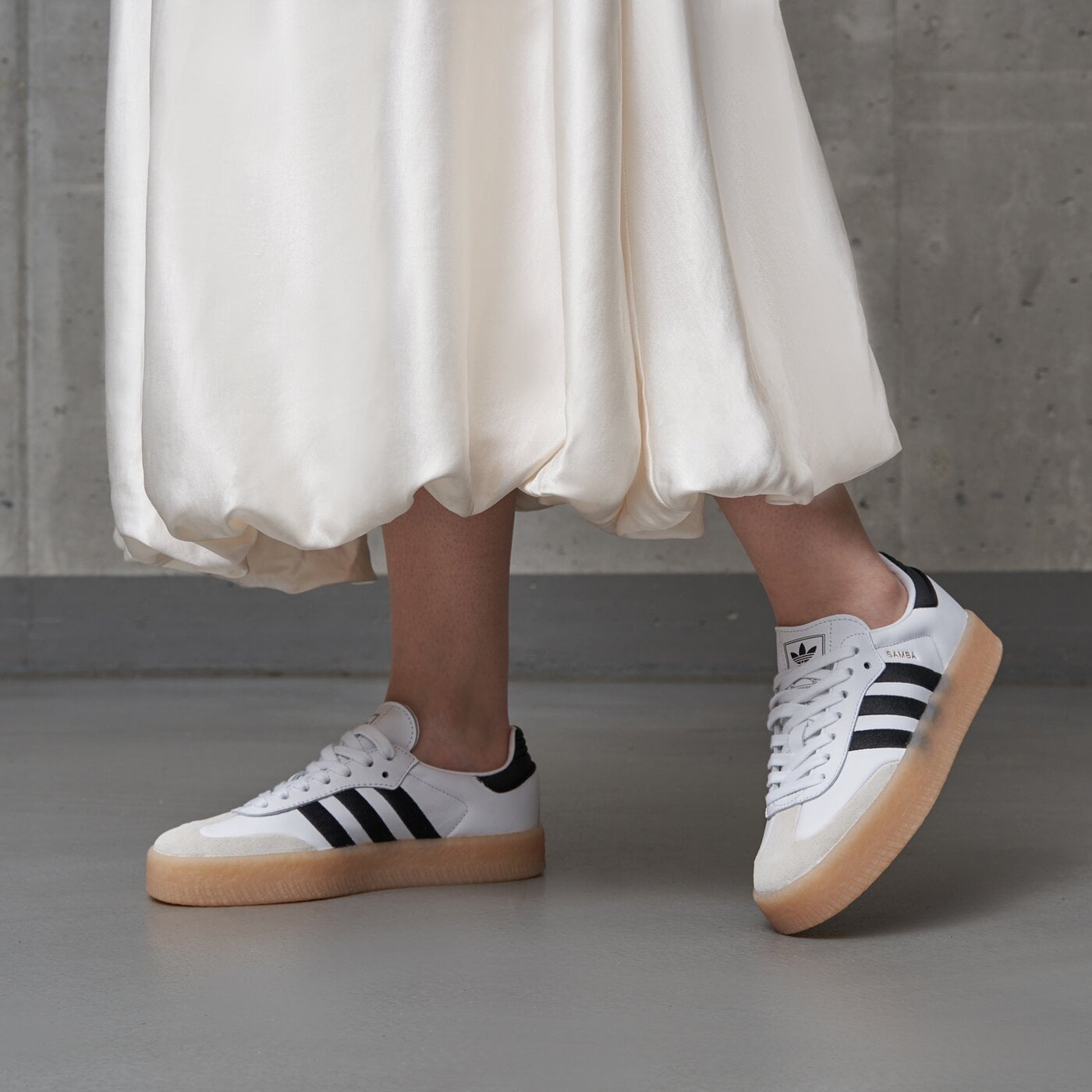 Дамски маратонки ADIDAS SAMBAE W ig5744 цвят бял