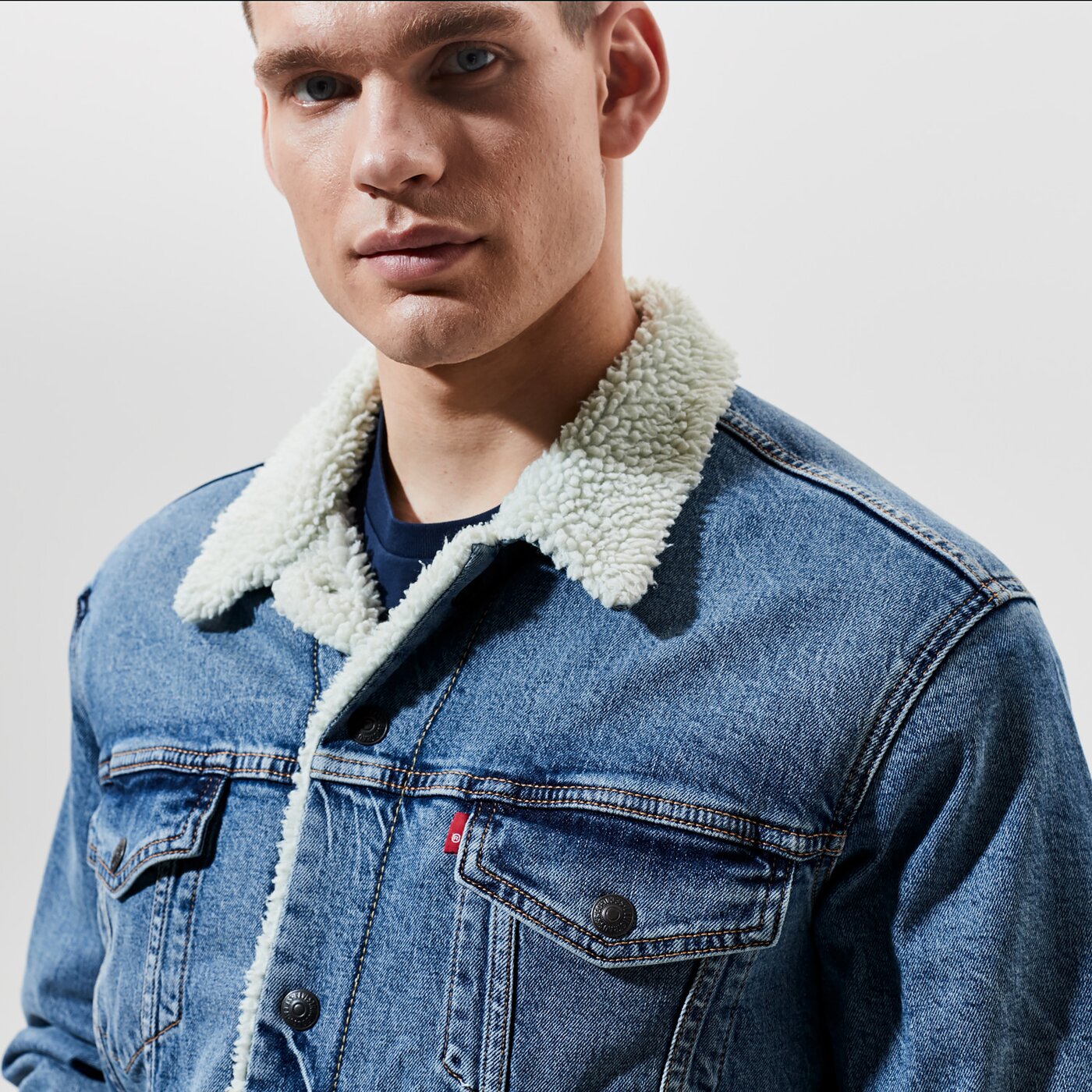 Мъжко зимно яке LEVI'S ЯКЕ TYPE 3 SHERPA TRUCKER 16365-0138 цвят син