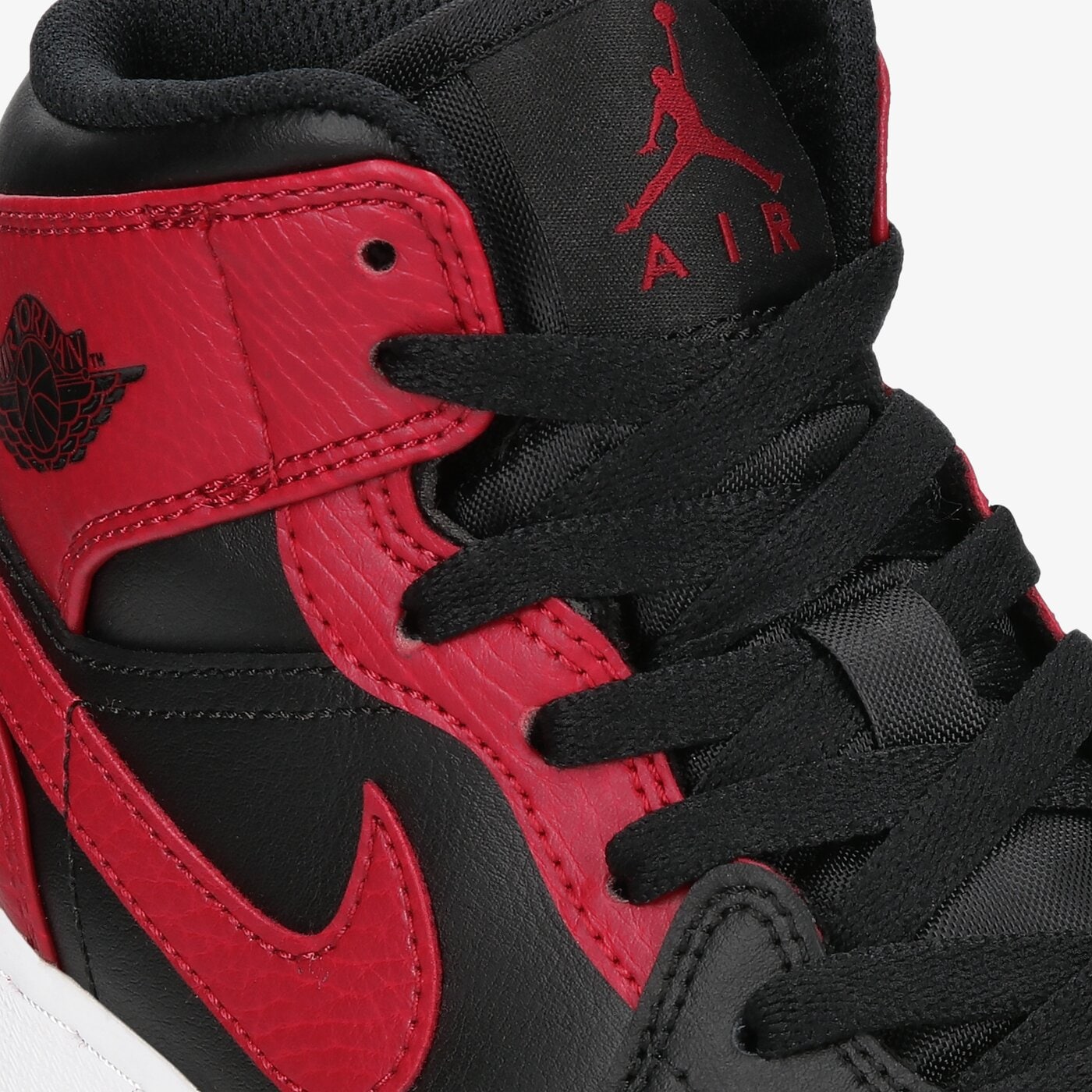 Детски маратонки AIR JORDAN 1 MID  554725-074 цвят червен