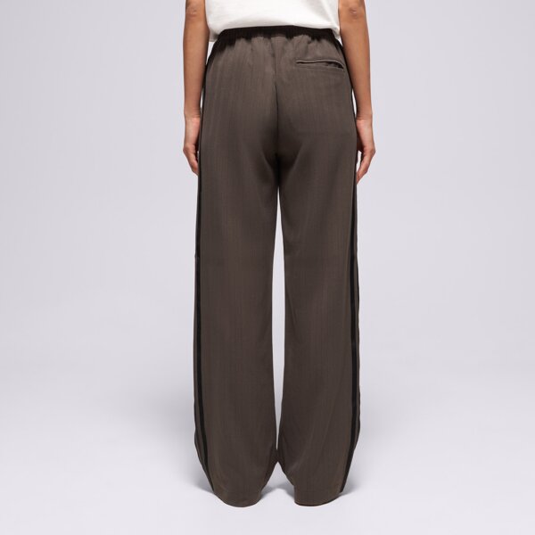 Дамски панталони ADIDAS ПАНТАЛОНИ TAILORED PANTS jy3521 цвят кафяв