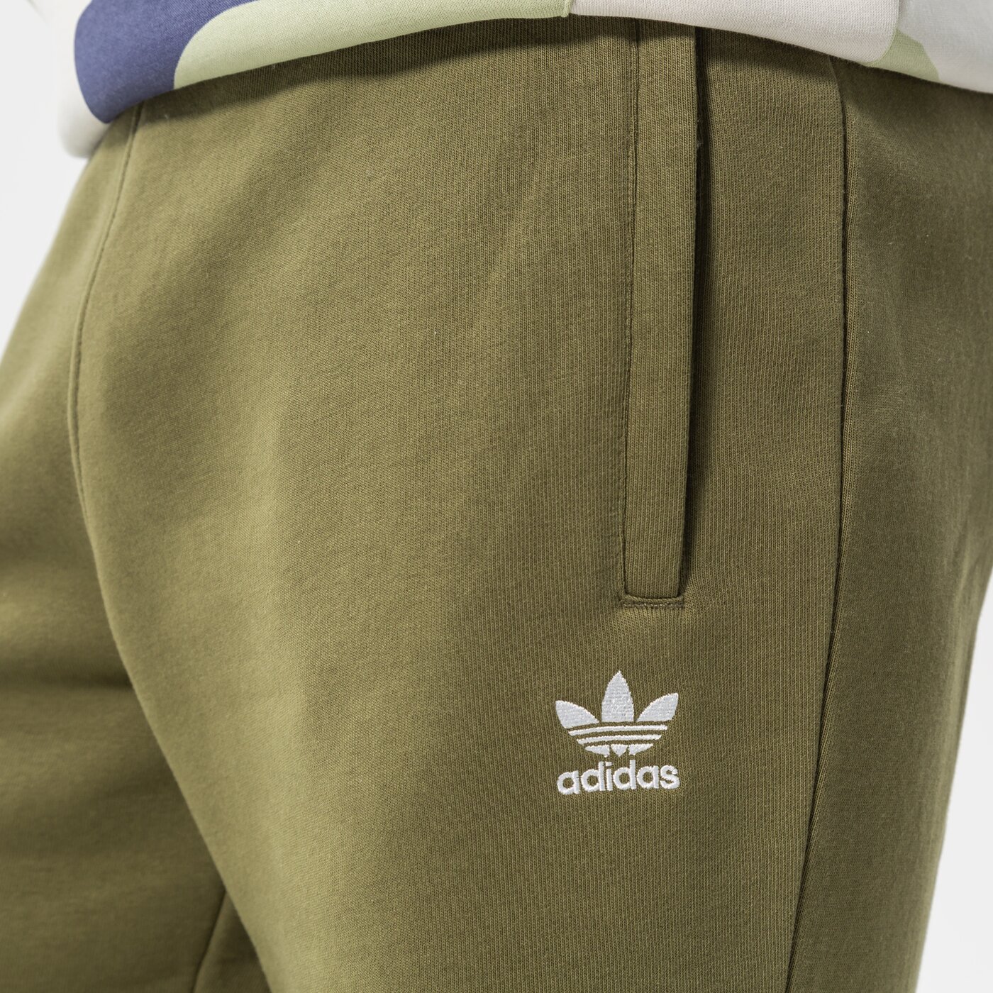 Мъжки къси панталони ADIDAS ШОРТИ ESSENTIAL SHORT h65677 цвят каки
