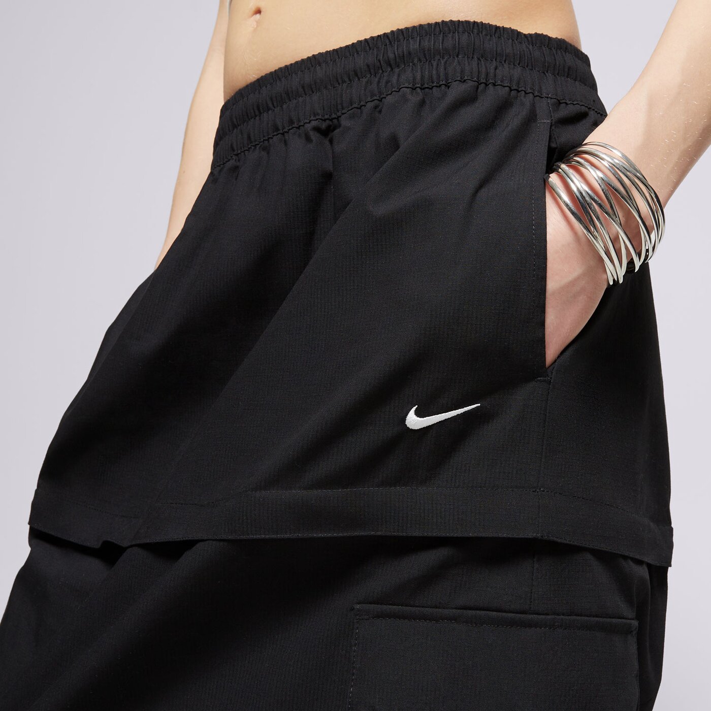 Дамски NIKE ПОЛА W NSW ESSTL WVN MR CGO MDI SKT fv7503-010 цвят черен