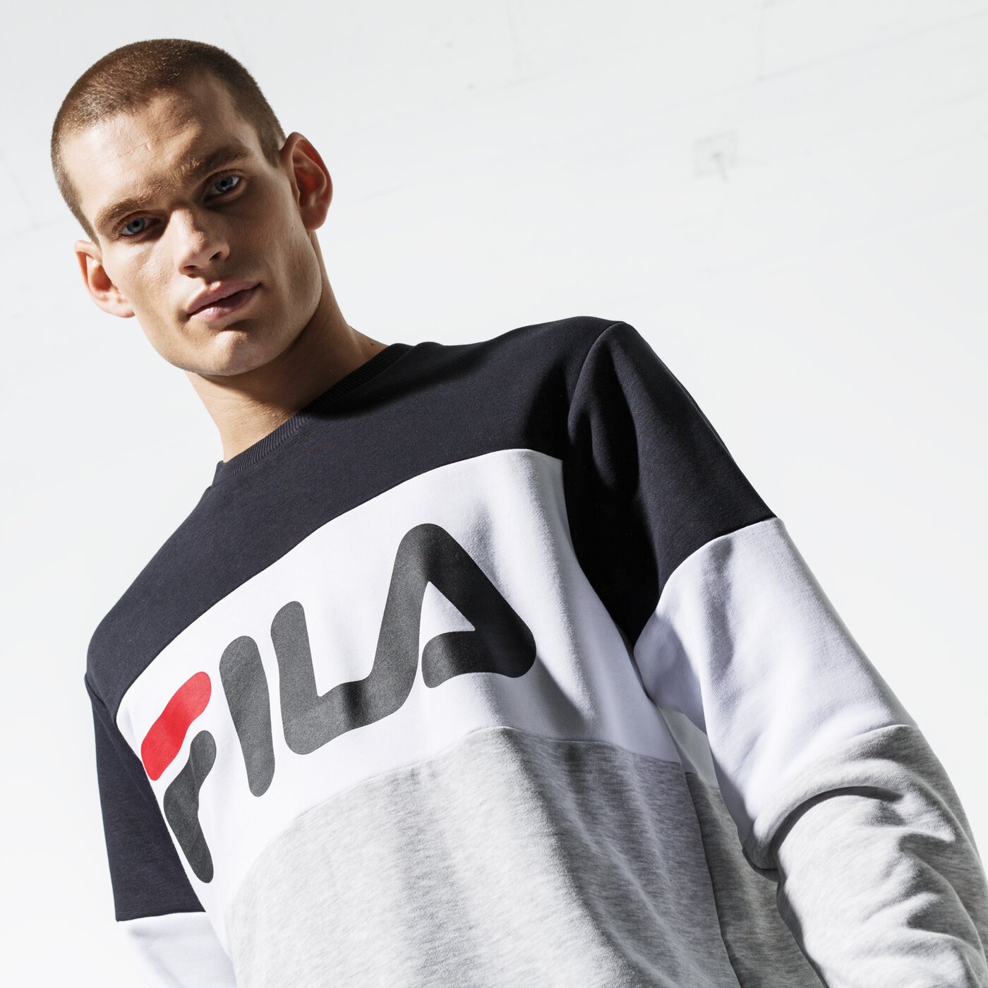 Мъжки суичър FILA СУИТЧЪР STRAIGHT BLOCKED CREW 681255i85 цвят сив