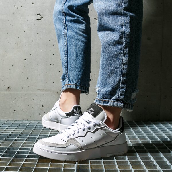 Дамски маратонки ADIDAS SUPERCOURT fu9501 цвят бял