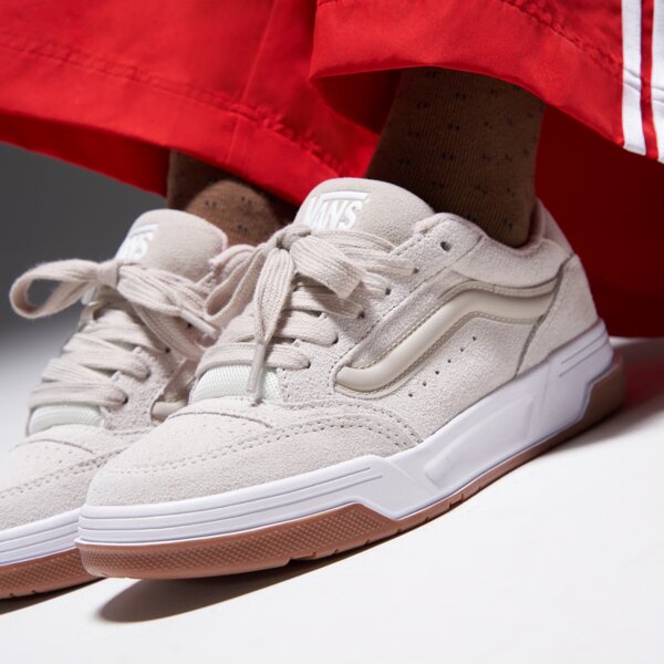 Дамски маратонки VANS HYLANE vn000d81bys1 цвят бежов