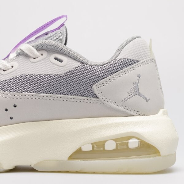 Дамски маратонки JORDAN AIR 200E dh7381-110 цвят сив