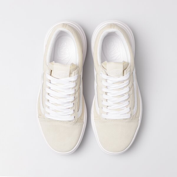 Дамски маратонки VANS UA OLD SKOOL OVERT CC vn0a7q5e1nf1 цвят бежов
