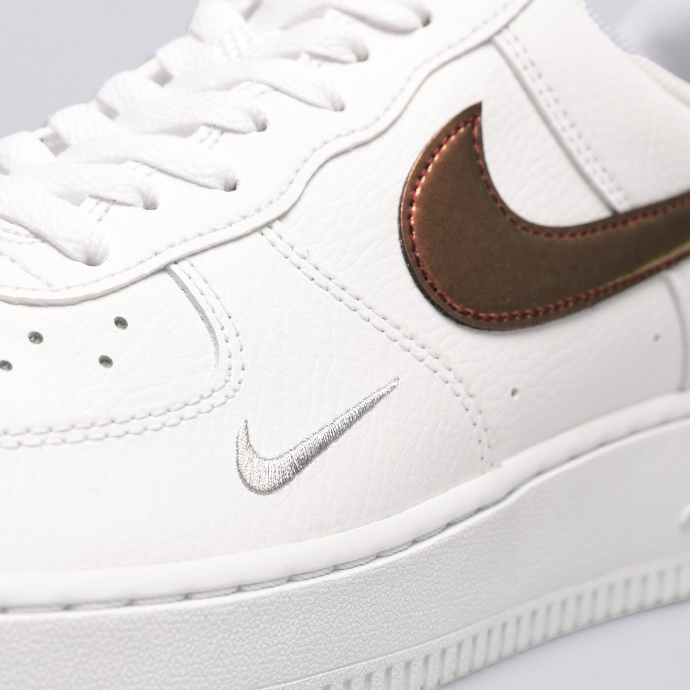 Мъжки маратонки NIKE AIR FORCE 1 '07  fd0654-100 цвят бял