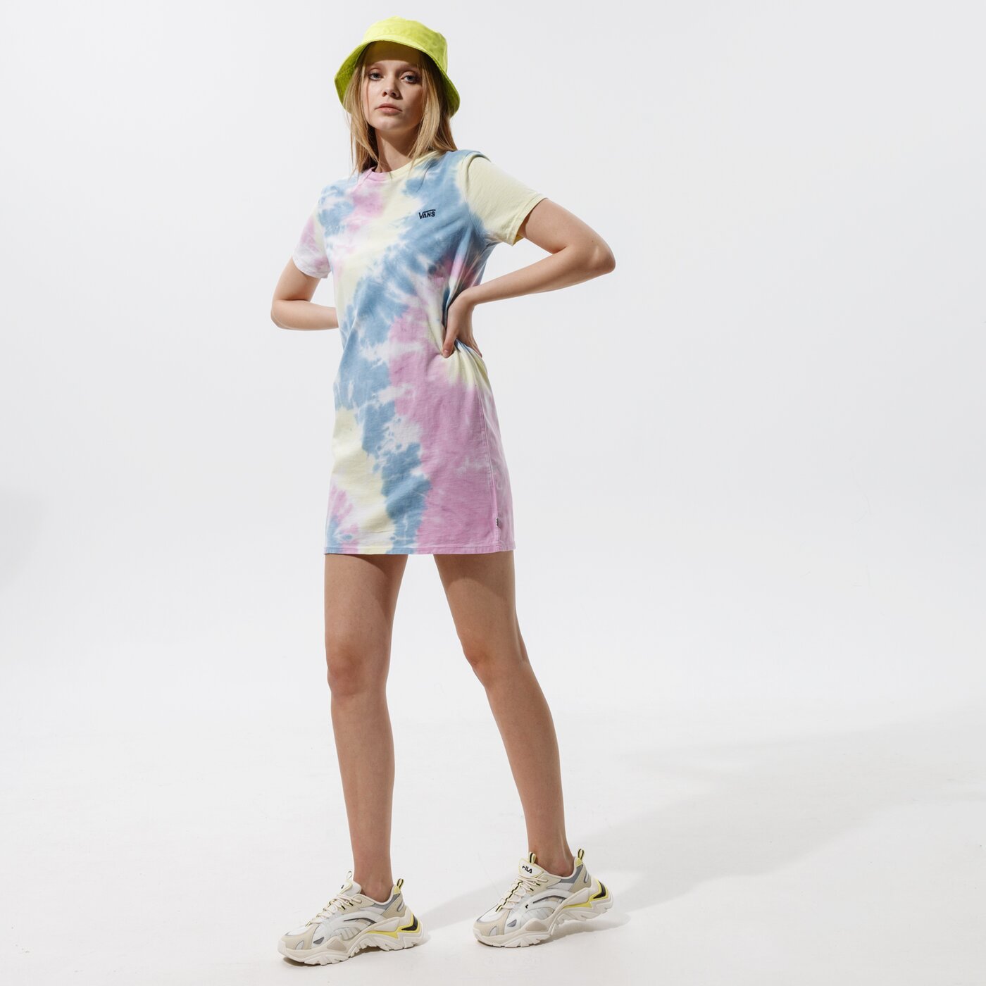 Дамски VANS РОКЛЯ WM SPIRALING TEE АНЦУГS ORCHID vn0a5dn50fs1 цвят многоцветен