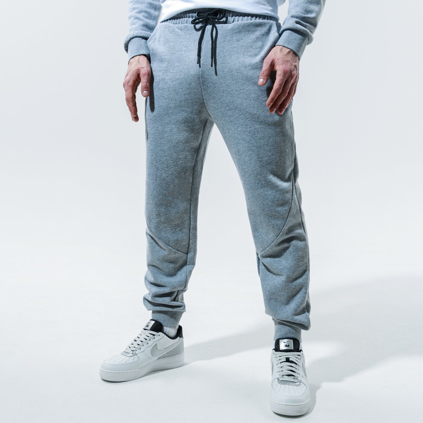 Мъжки панталони CONFRONT ПАНТАЛОНИ ESSENTIAL PANTS cf320spm30003 цвят сив