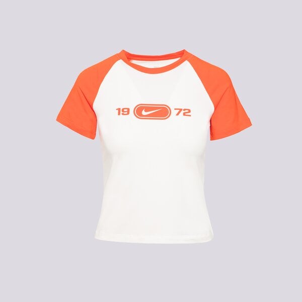 Дамска тениска NIKE ТЕНИСКА W NSW NK CHLL KNT TEE RGLN hv4992-133 цвят кремав
