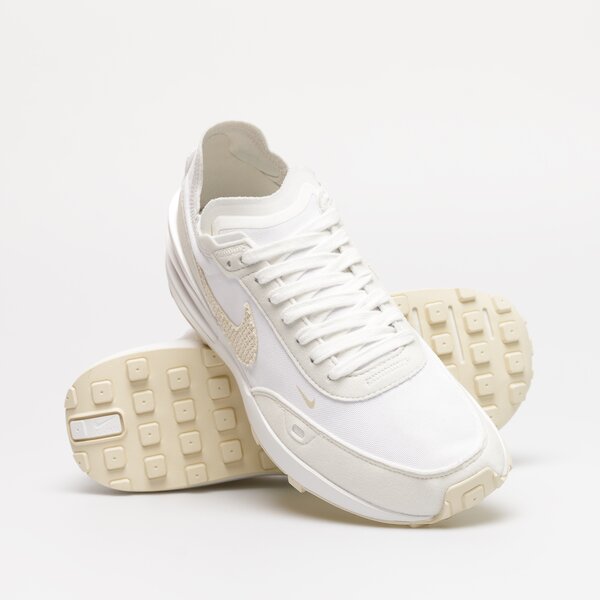 Дамски маратонки NIKE WAFFLE ONE dm7604-100 цвят бял
