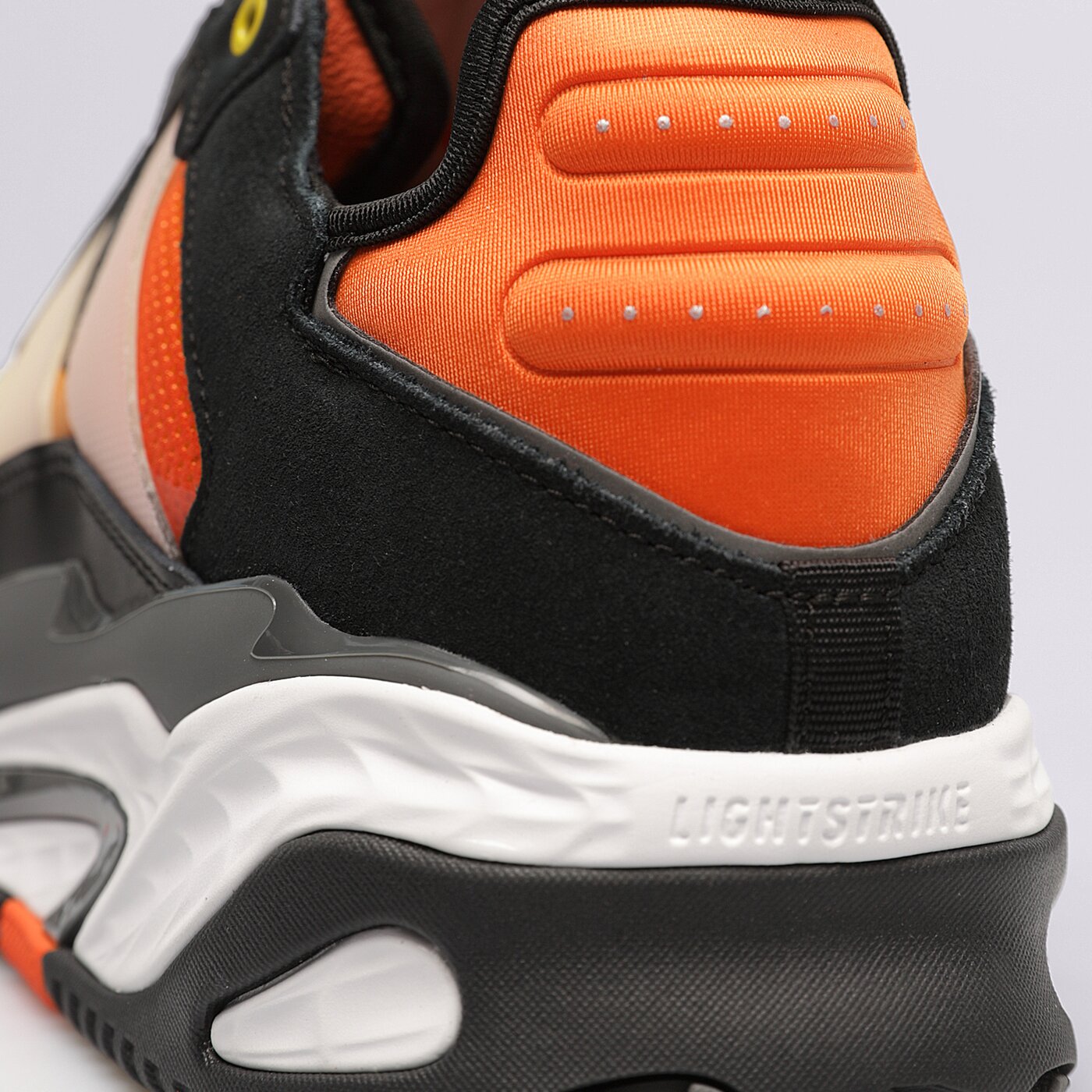 Мъжки маратонки ADIDAS NITEBALL id8074 цвят черен