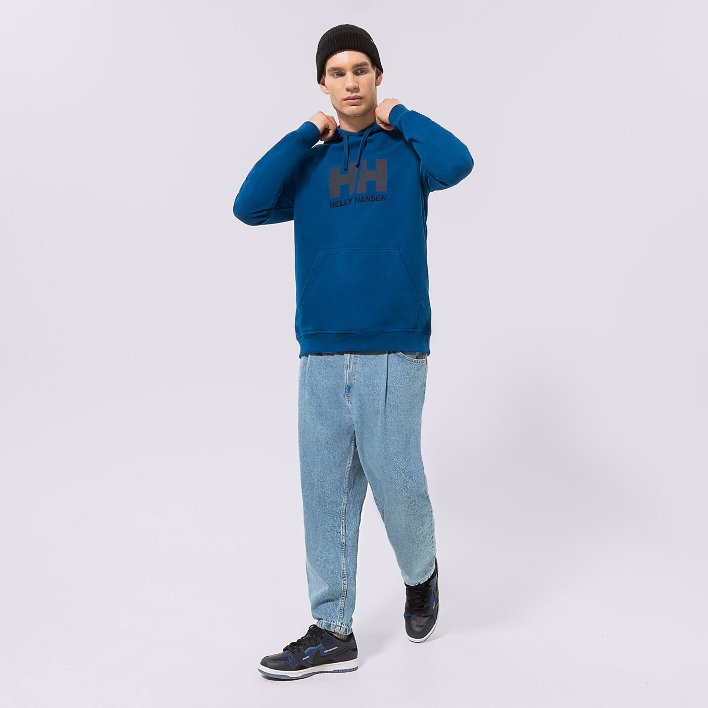 Мъжки суичър HELLY HANSEN СУИТЧЪР С КАЧУЛКА HH LOGO HOODIE 33977606 цвят тъмносин