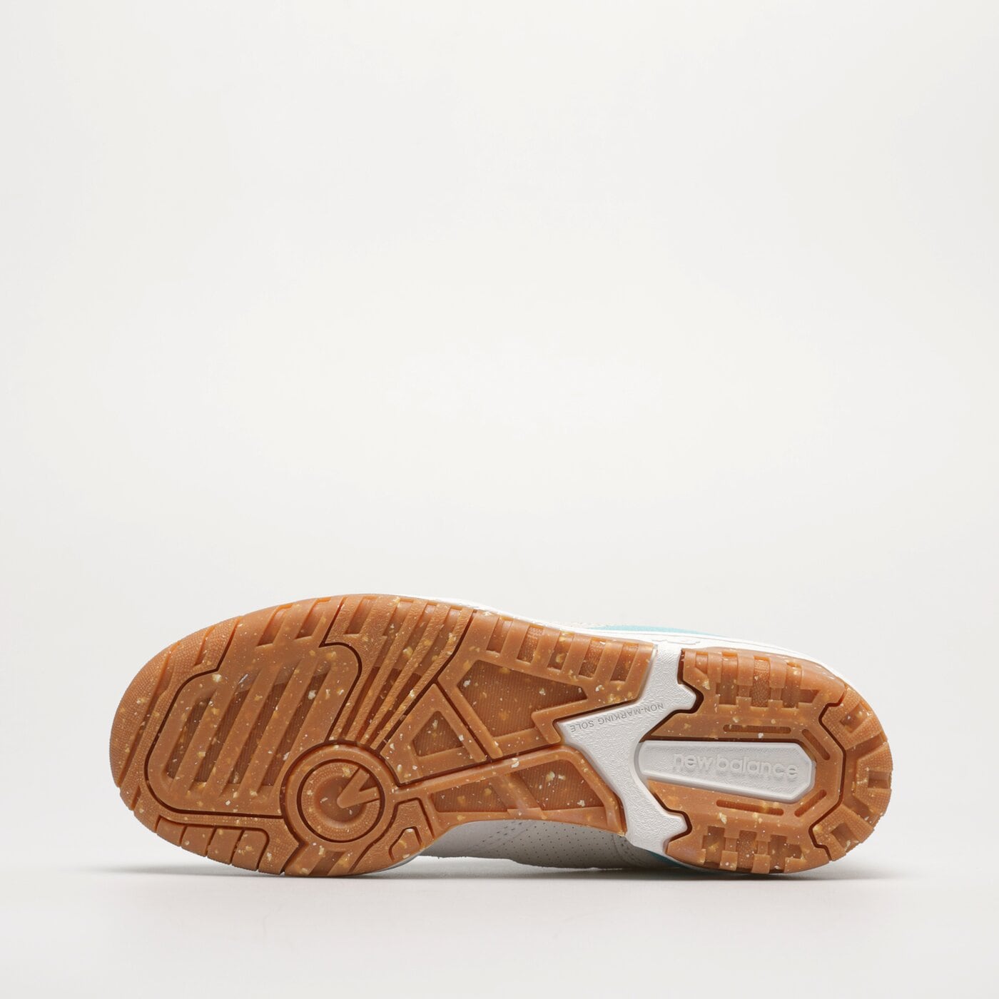 Дамски маратонки NEW BALANCE 550  bbw550da цвят бежов