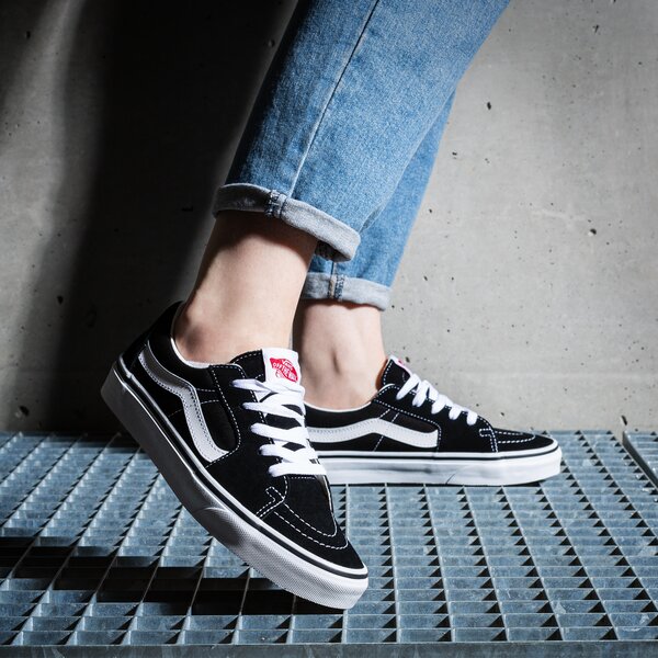 Дамски маратонки VANS SK8-LOW vn0a4uuk6bt1 цвят черен