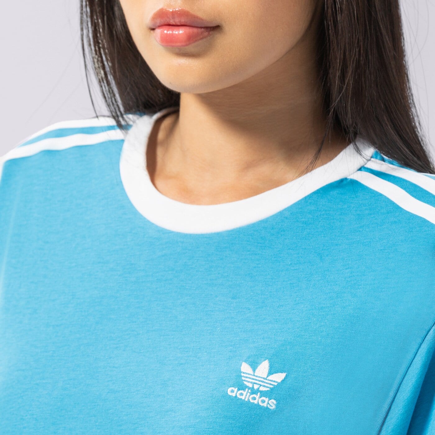 Дамска тениска ADIDAS ТЕНИСКА 3 STRIPES hc1963 цвят син