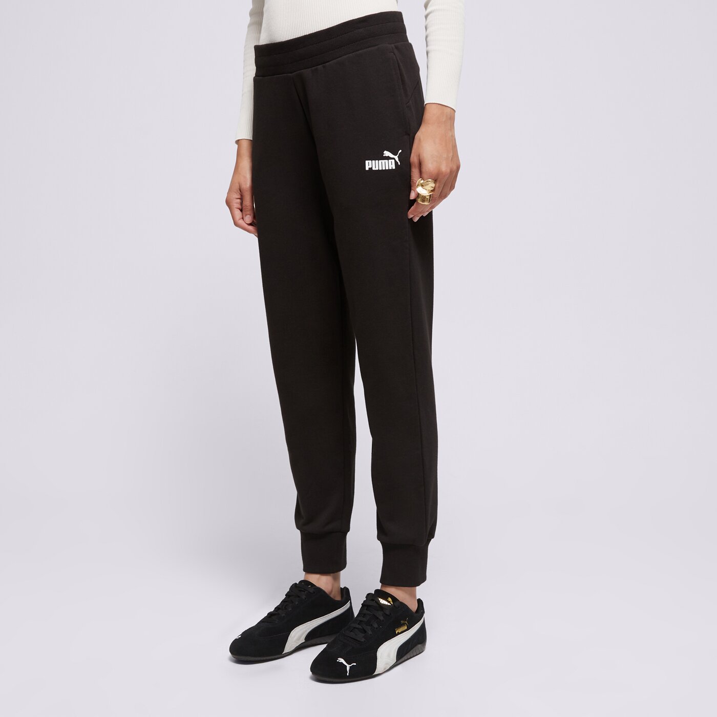 Дамски панталони PUMA ПАНТАЛОНИ ESS SWEATPANTS TR CL 586842 01 цвят черен