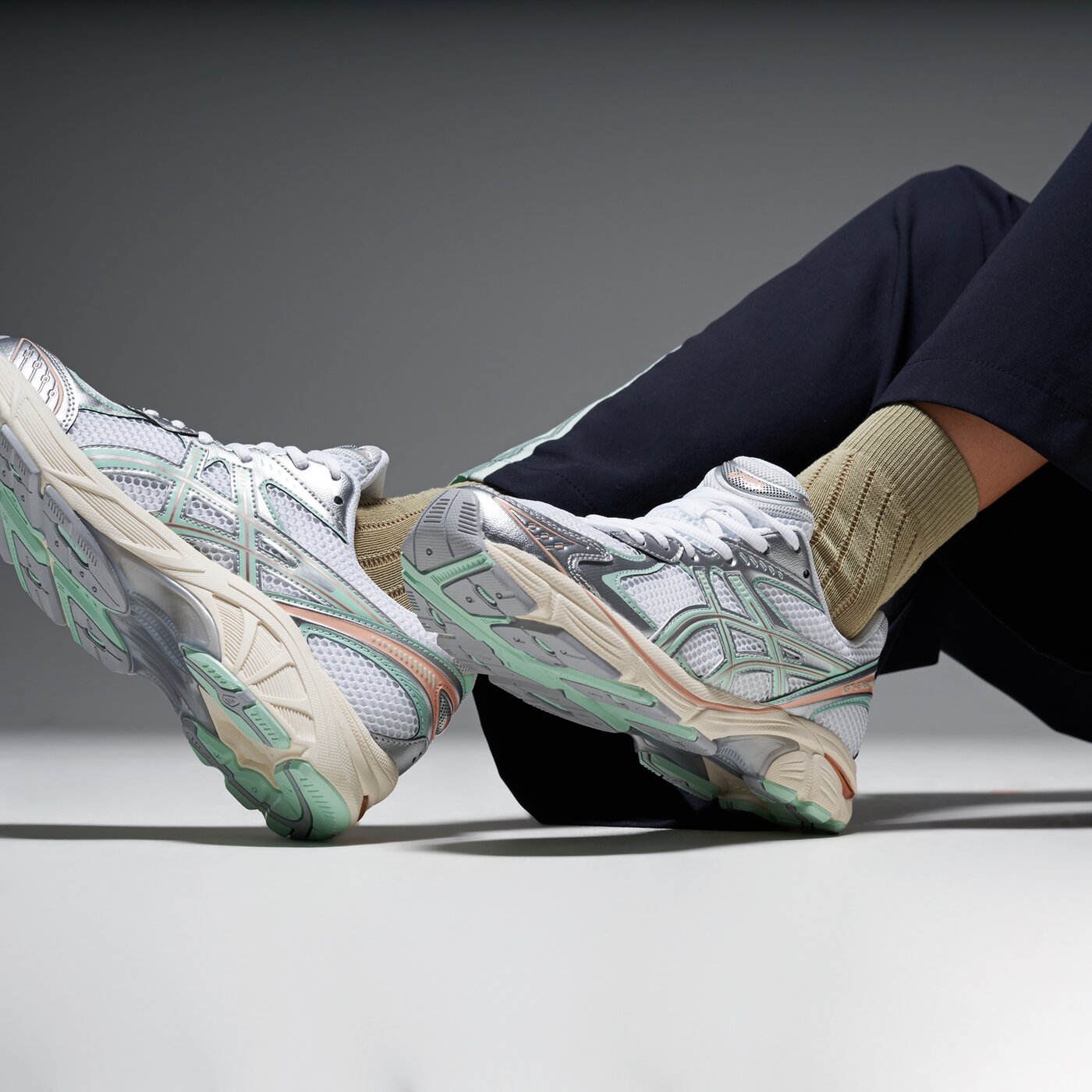 Дамски маратонки ASICS GT-2160 1203a275-108 цвят бял