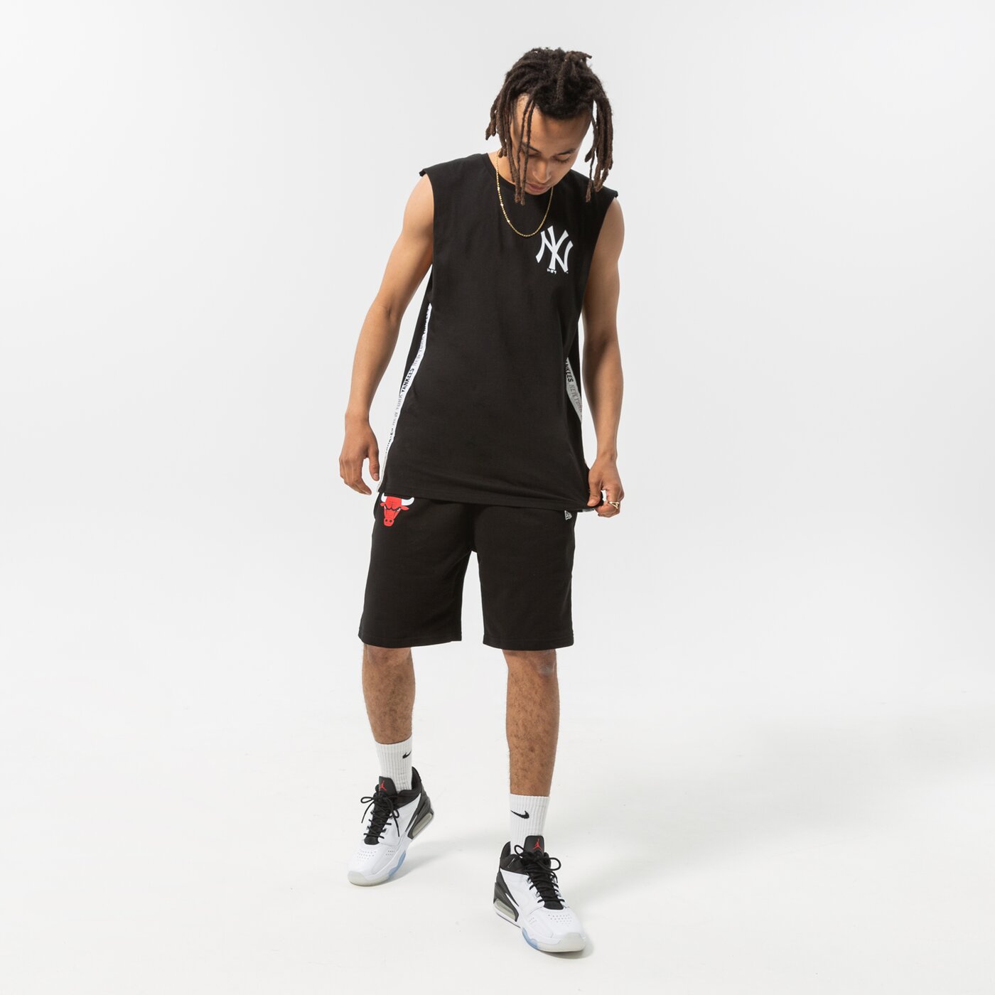 Мъжки къси панталони NEW ERA ШОРТИ NBA TAPING BULLS CHICAGO BULLS BLK 13083901 цвят черен