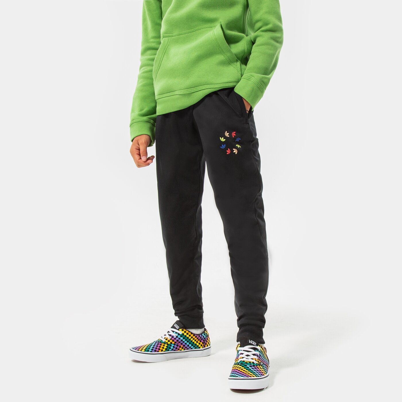 Детски панталони ADIDAS ПАНТАЛОНИ TRACK PANTS BOY hb9468 цвят черен