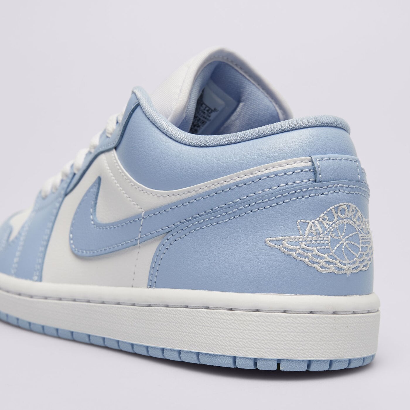 Дамски маратонки JORDAN AIR 1 LOW  dc0774-142 цвят бял