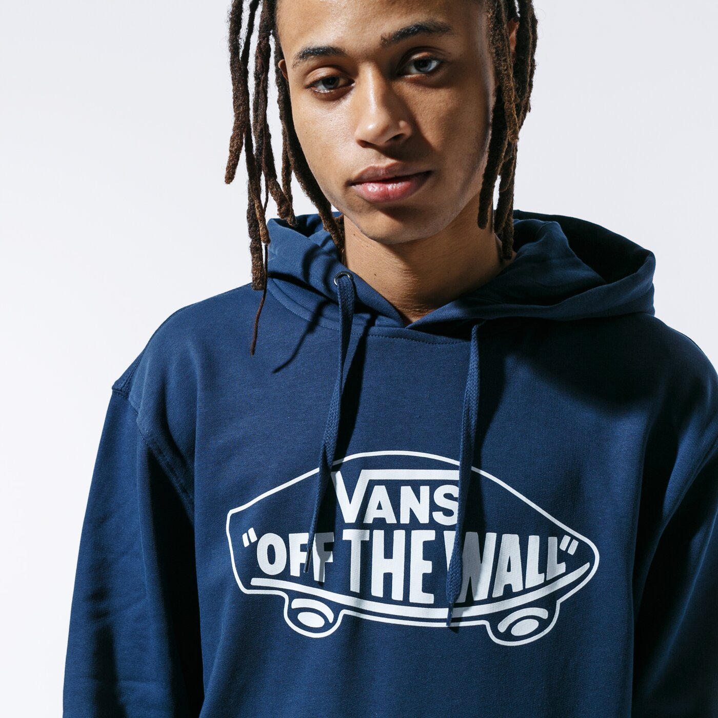 Мъжки суичър VANS СУИТЧЪР С КАЧУЛКА MN OTW PO II АНЦУГS BLUES vn0a45cklkz1 цвят тъмносин