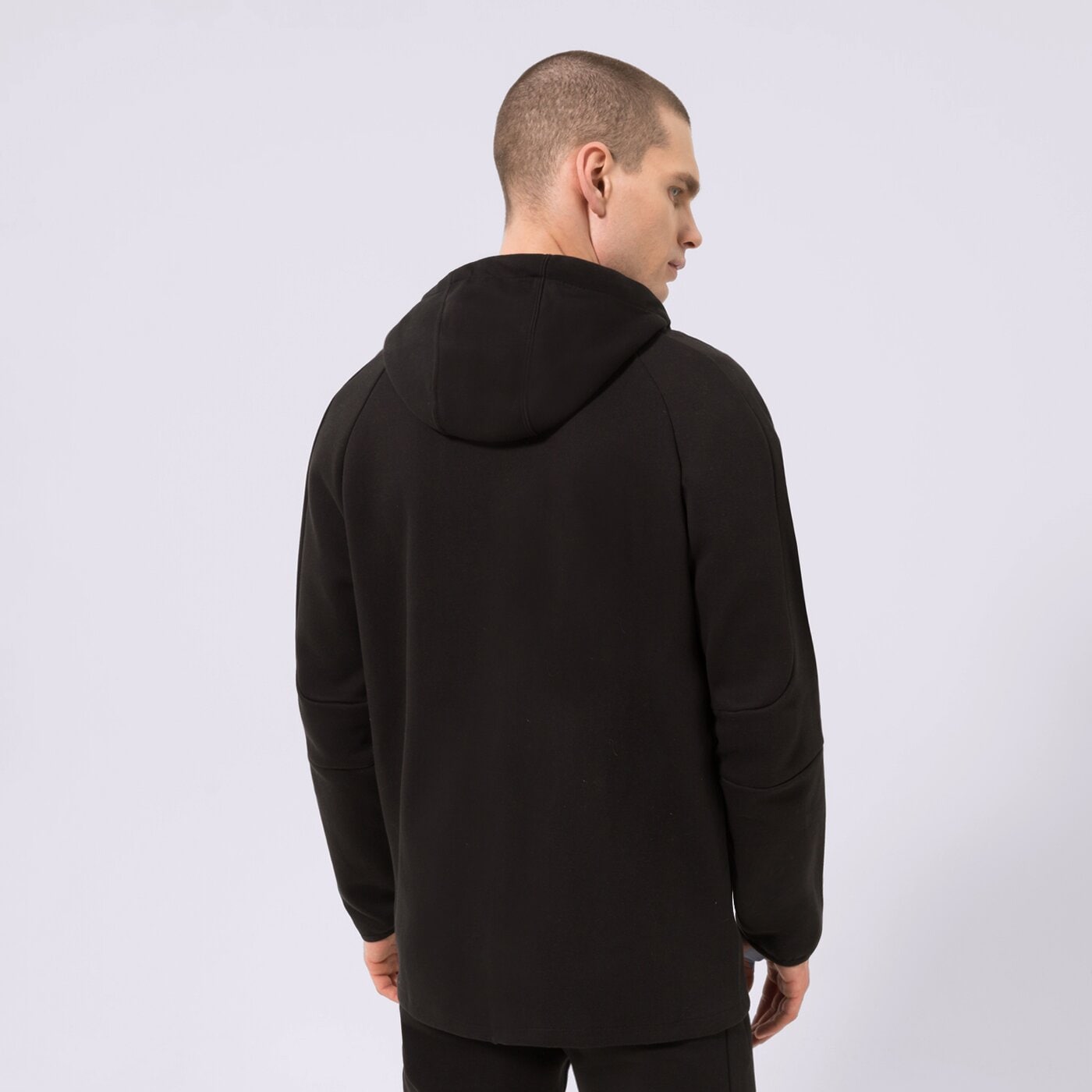 Мъжки суичър PUMA СУИТЧЪР С ЦИП 585812  585812 01 цвят черен