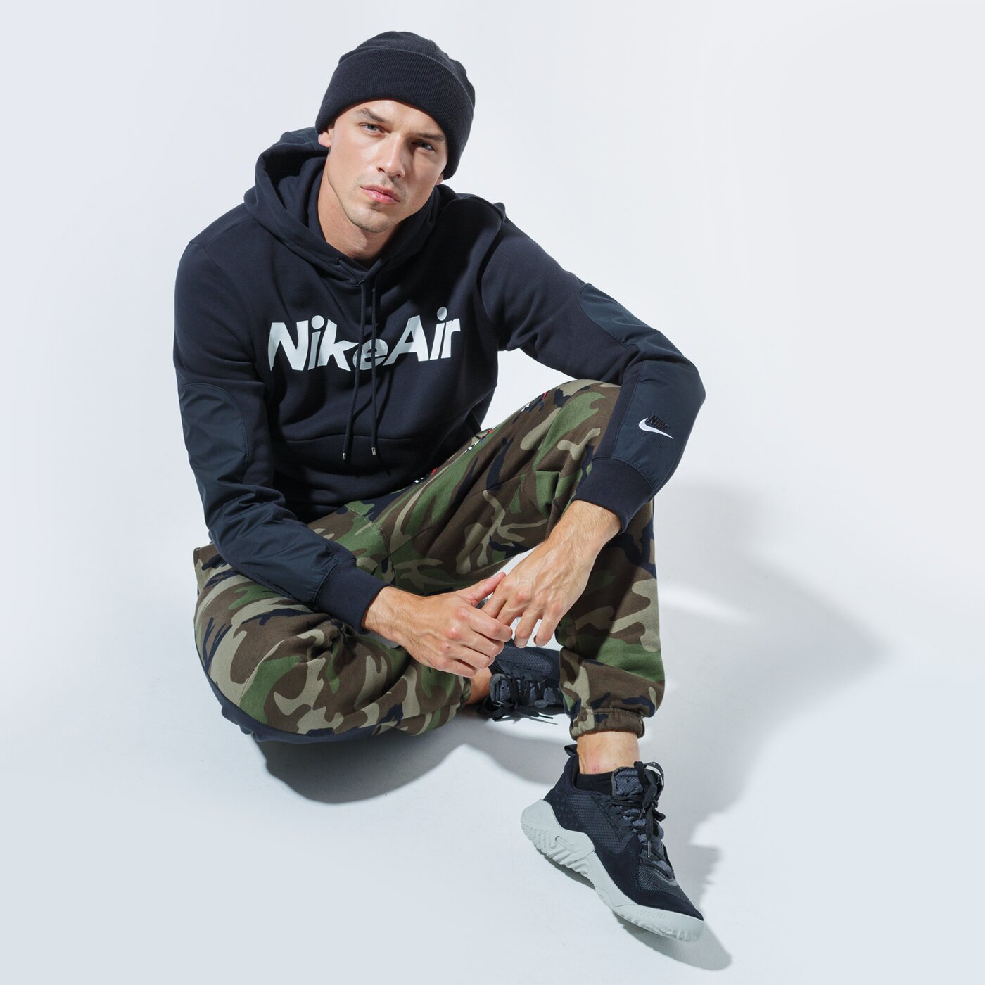Мъжки суичър NIKE СУИТЧЪР С КАЧУЛКА M NSW AIR HOODIE PO FLC cu4139-010 цвят черен