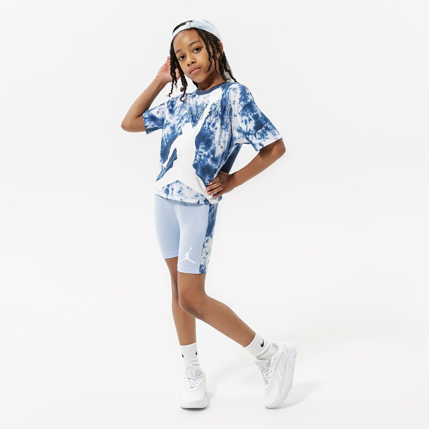 Детска тениска JORDAN ТЕНИСКА SKY DYE JUMPMAN TEE GIRL 45b550-baj цвят син