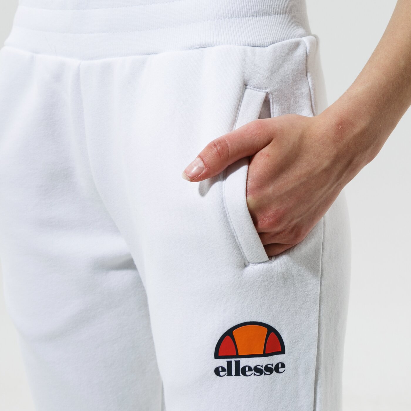 Дамски панталони ELLESSE ПАНТАЛОНИ QUEENSTOWN WHT sgc07458908 цвят бял