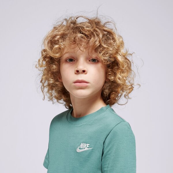 Детска тениска NIKE ТЕНИСКА SPORTSWEAR BOY ar5254-361 цвят зелен