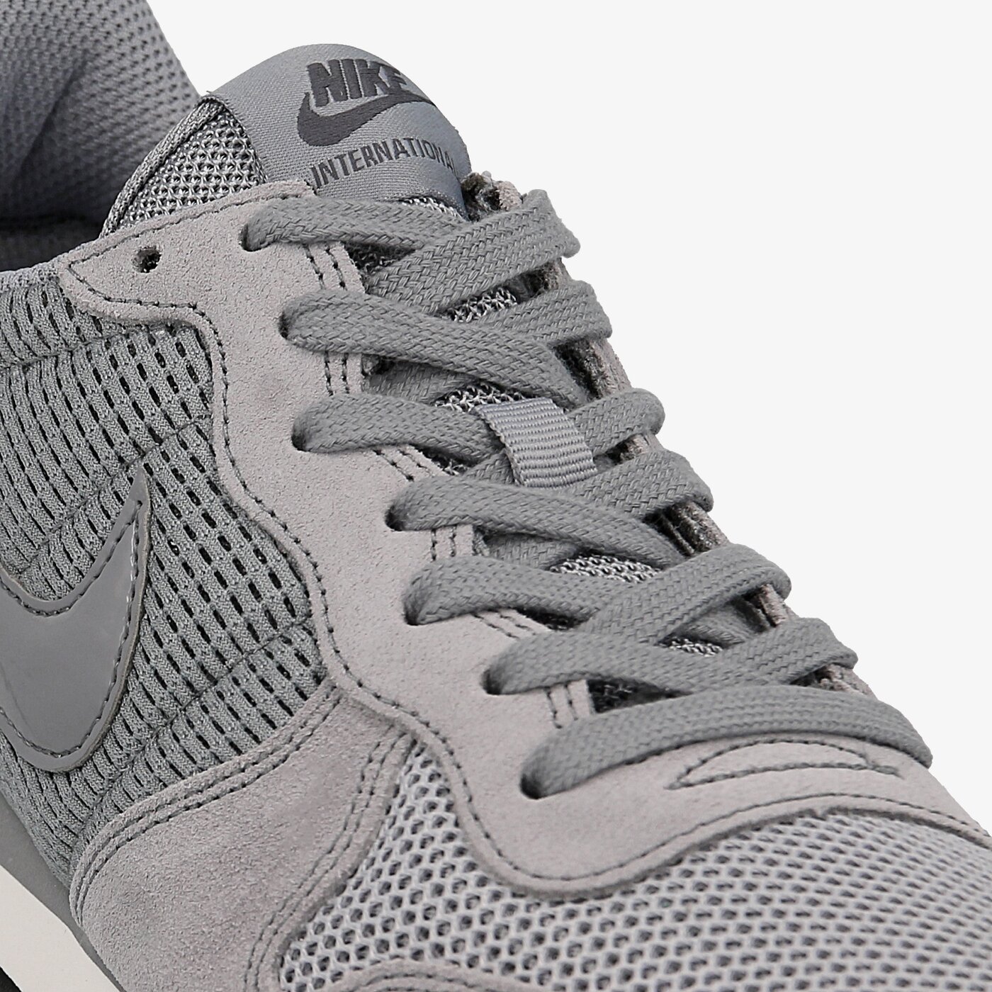 Дамски маратонки NIKE WMNS INTERNATIONALIST  828407-004 цвят сив