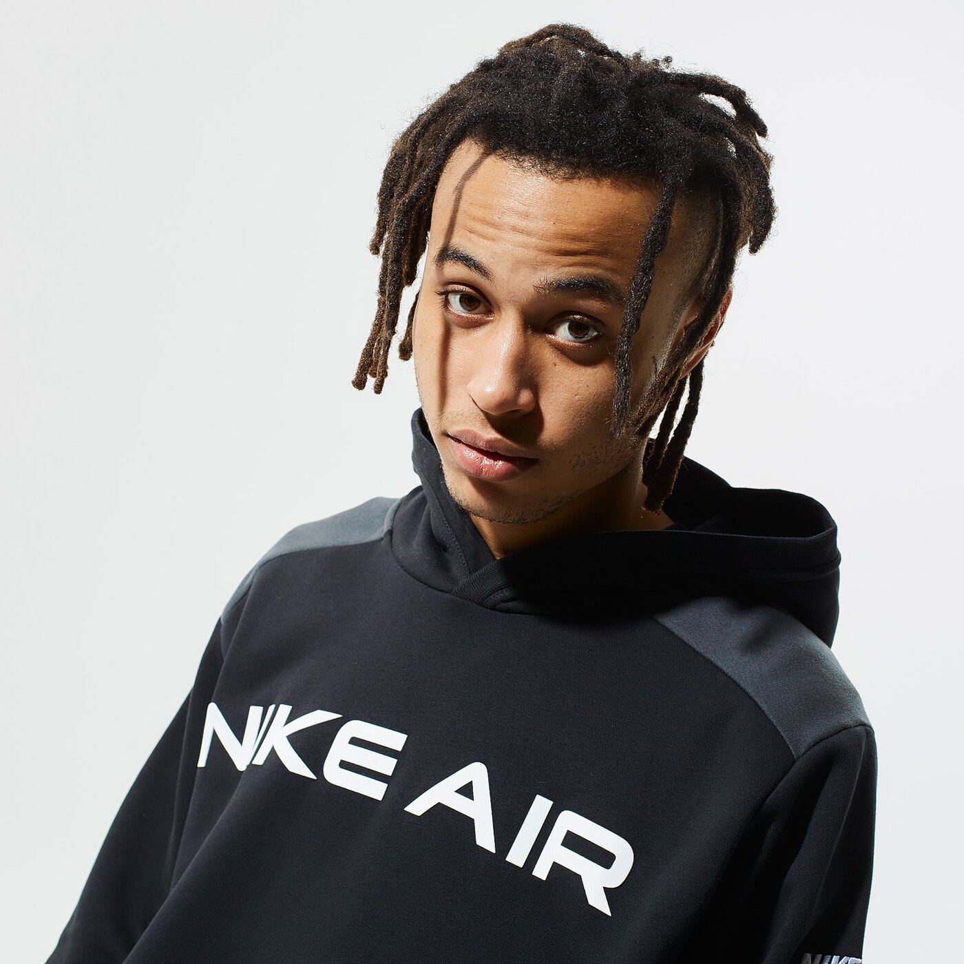 Мъжки суичър NIKE СУИТЧЪР С КАЧУЛКА AIR da0212-010 цвят черен