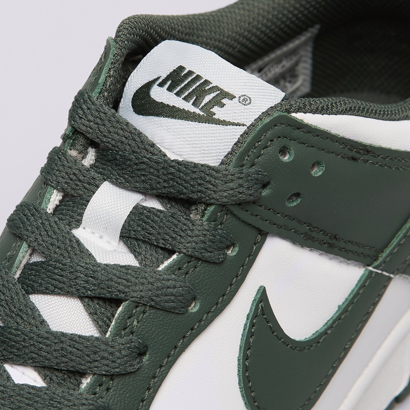 Детски маратонки NIKE DUNK LOW fb9109-120 цвят зелен